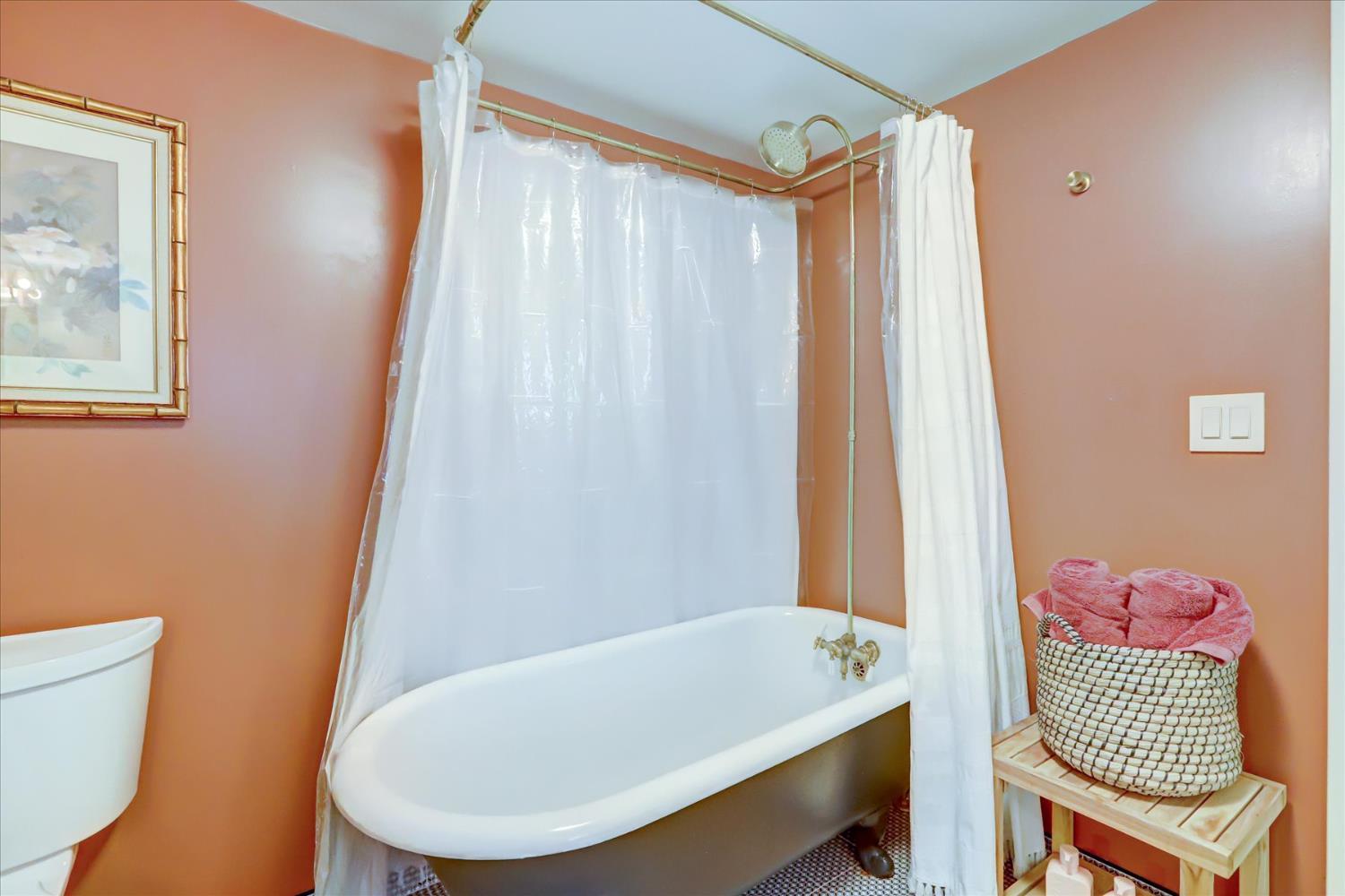 Nevada City, California, 95959, United States, 2 Bedrooms Bedrooms, ,2 BathroomsBathrooms,Residential,For Sale,1984222