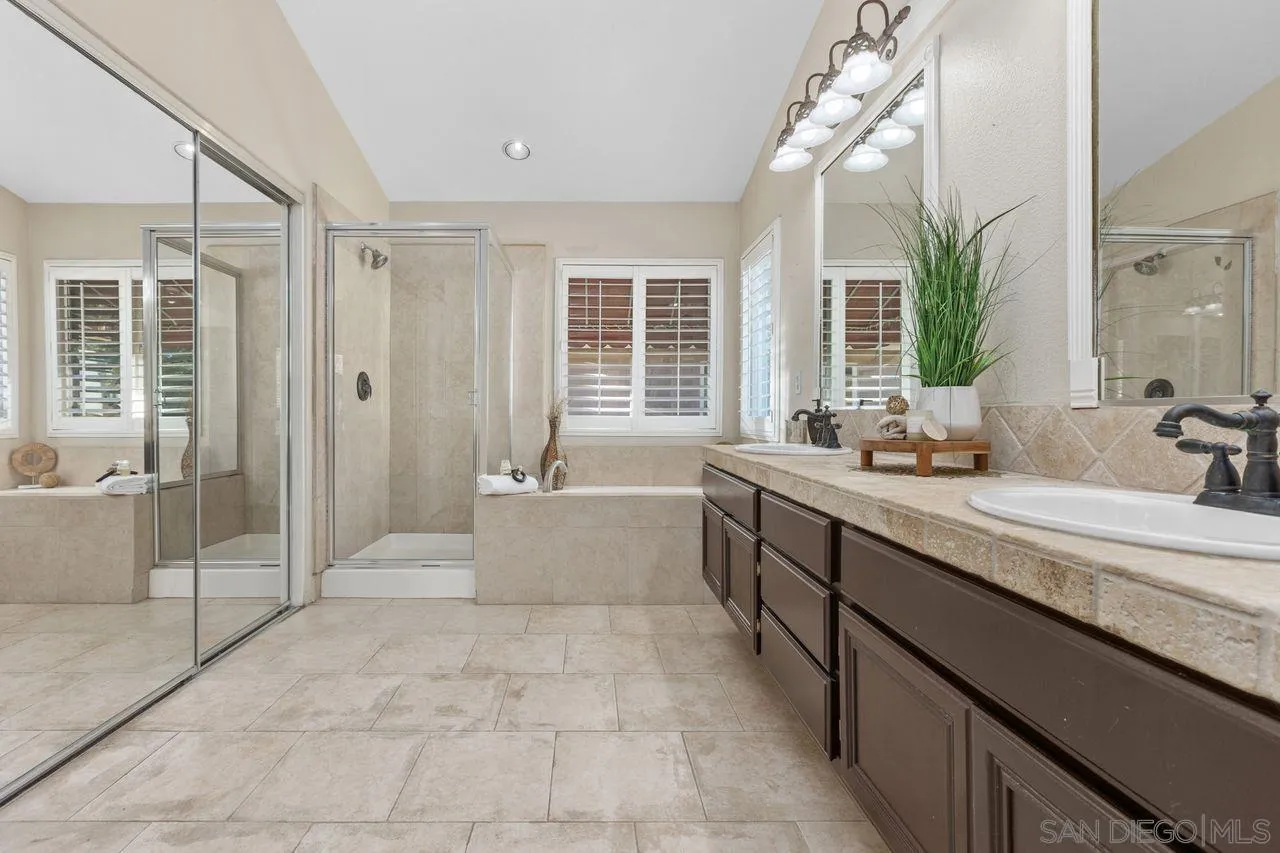 Escondido, California, 92026, United States, 3 Bedrooms Bedrooms, ,3 BathroomsBathrooms,Residential,For Sale,2003359