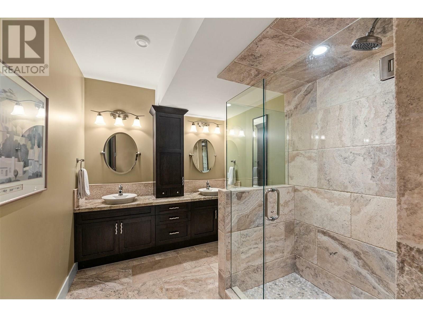 KELOWNA, British Columbia, V1V 2Z3, CA, 4 Bedrooms Bedrooms, ,2 BathroomsBathrooms,Residential,For Sale,1859444