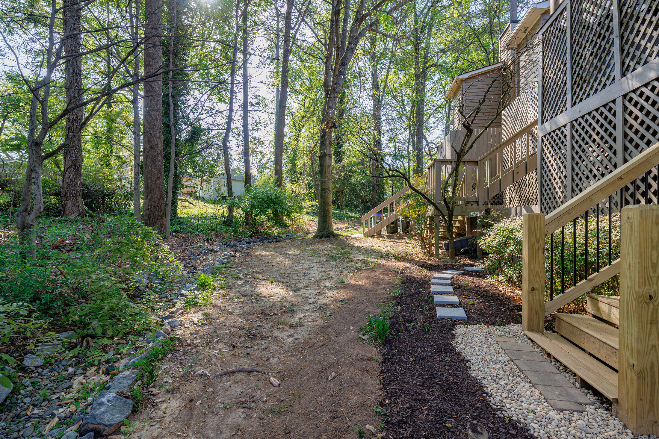  Inviting End Unit Townhome Perfectly Positioned in Chamblee - 物件實景