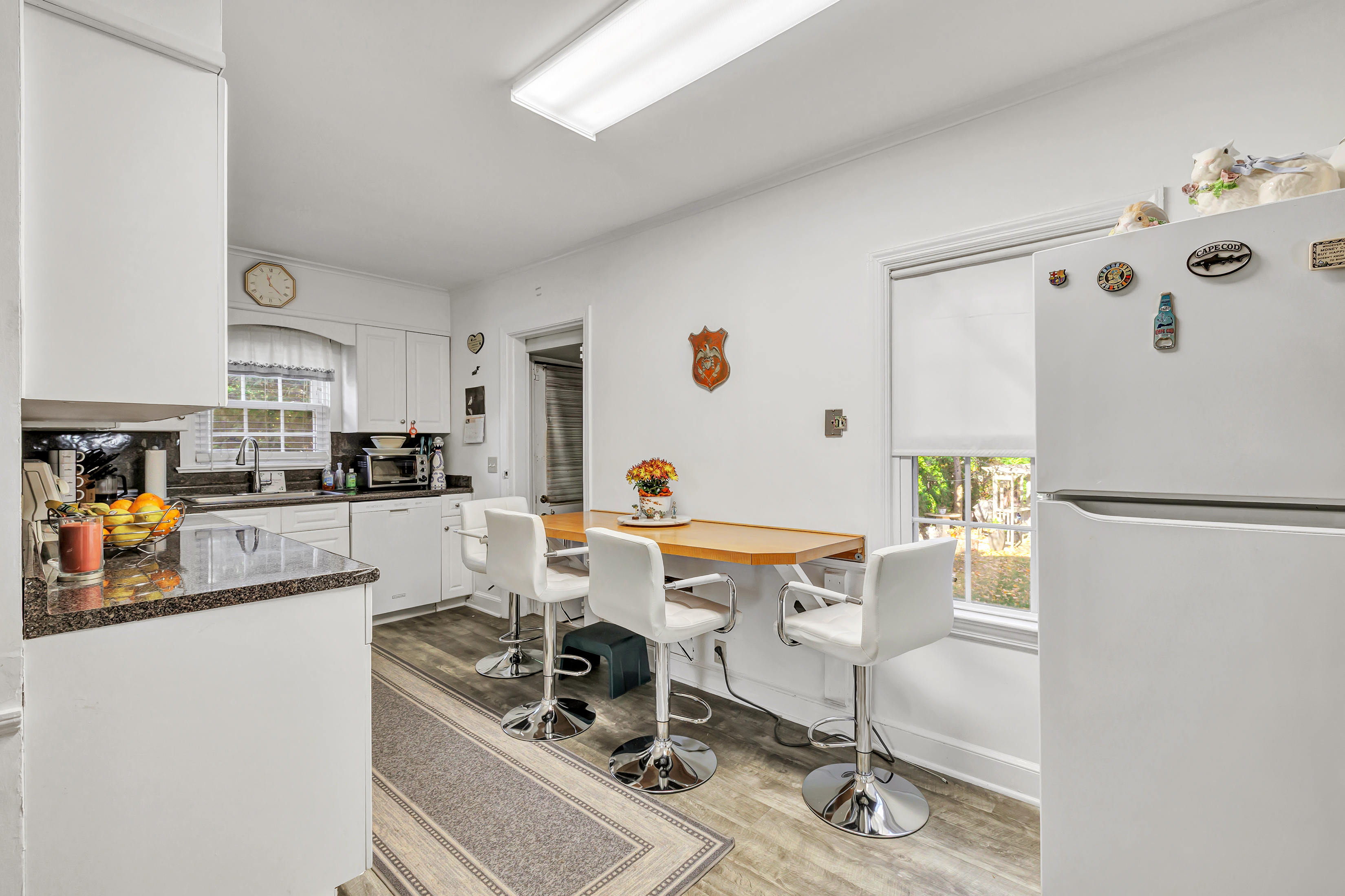 Stratford, Connecticut, 06614, United States, 4 Bedrooms Bedrooms, ,4 BathroomsBathrooms,Residential,For Sale,1996522