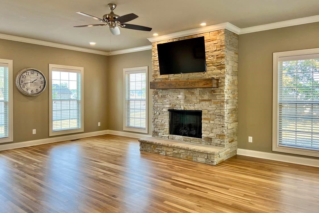 Franklin, Kentucky, 42134, United States, 4 Bedrooms Bedrooms, ,3 BathroomsBathrooms,Residential,For Sale,1941979