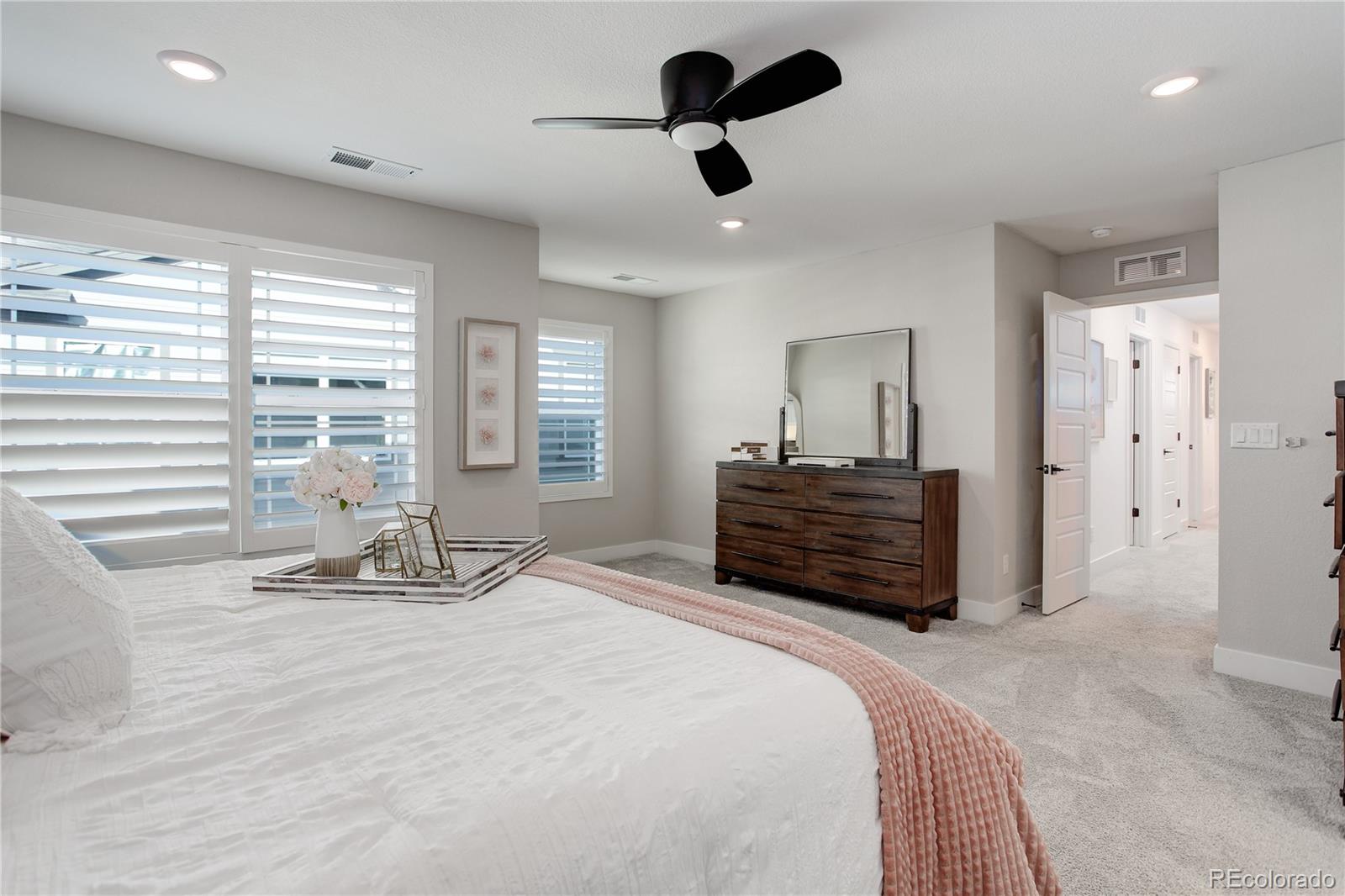 Castle Pines, Colorado, 80108, United States, 3 Bedrooms Bedrooms, ,2 BathroomsBathrooms,Residential,For Sale,1865426