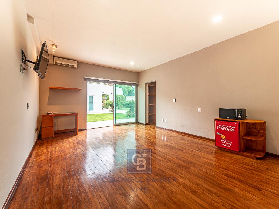 Nogales, Corregidora, Querétaro, 76904, Mexico, 5 Bedrooms Bedrooms, ,6 BathroomsBathrooms,Residential,For Sale,Nogales,1443415