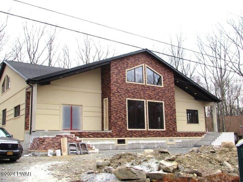 Lords Valley, Pennsylvania, 18428, United States, 5 Bedrooms Bedrooms, ,3 BathroomsBathrooms,Residential,For Sale,1983244