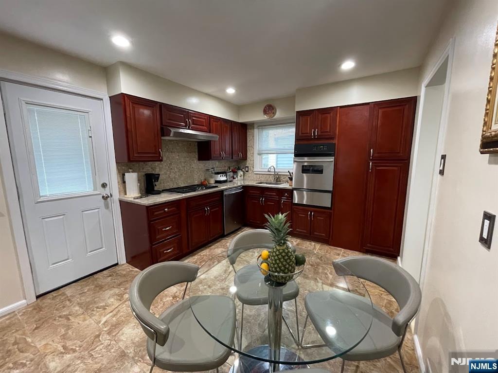 Kearny, New Jersey, 07032, United States, 3 Bedrooms Bedrooms, ,2 BathroomsBathrooms,Residential,For Sale,1852357