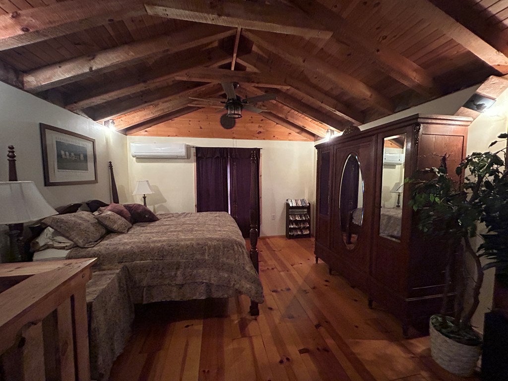 Blue Ridge, Georgia, 30513, United States, 3 Bedrooms Bedrooms, ,3 BathroomsBathrooms,Residential,For Sale,1954403