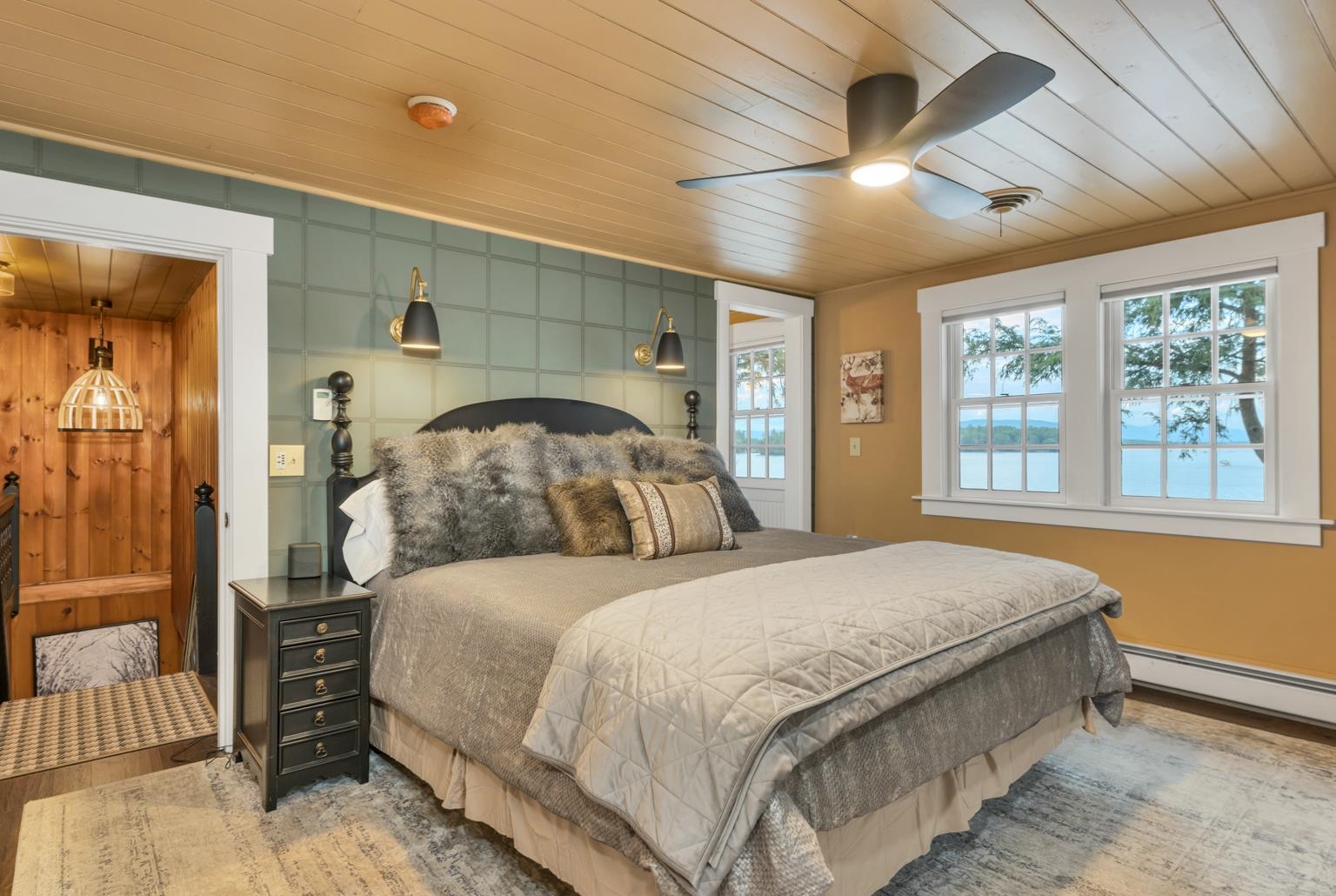 Meredith, New Hampshire, 03253, United States, 7 Bedrooms Bedrooms, ,7 BathroomsBathrooms,Residential,For Sale,1828191