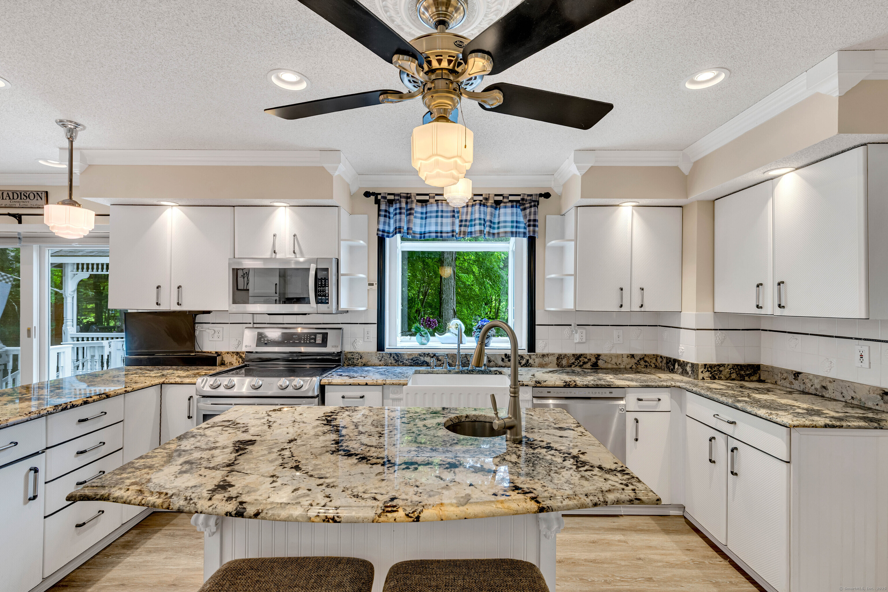 Madison, Connecticut, 06443, United States, 4 Bedrooms Bedrooms, ,3 BathroomsBathrooms,Residential,For Sale,1896835