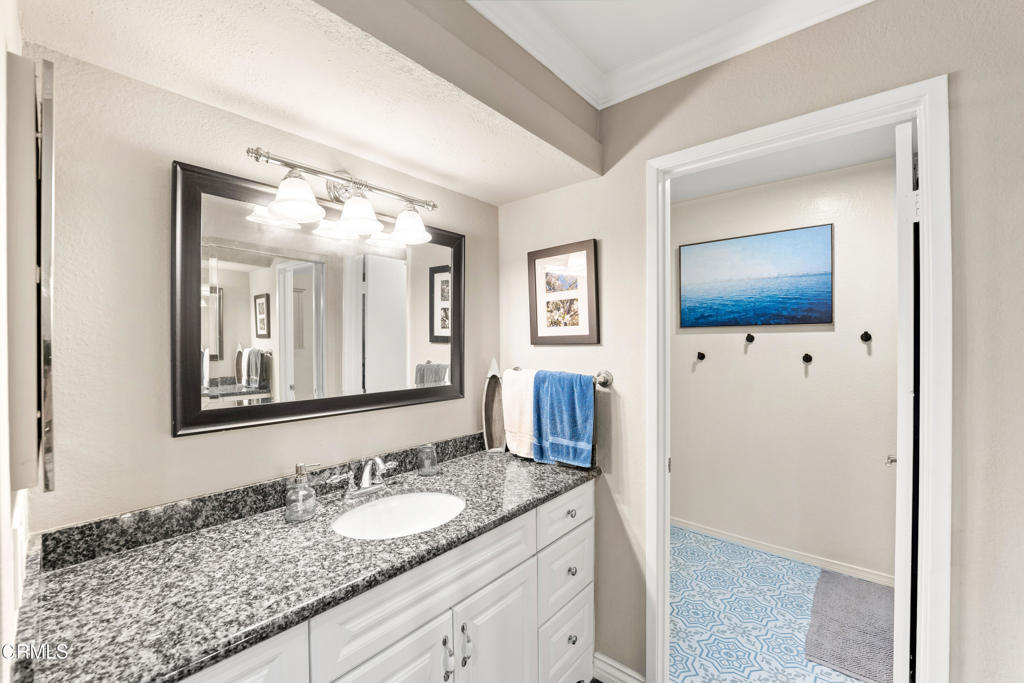 Newbury Park, California, 91320, United States, 4 Bedrooms Bedrooms, ,3 BathroomsBathrooms,Residential,For Sale,1987357