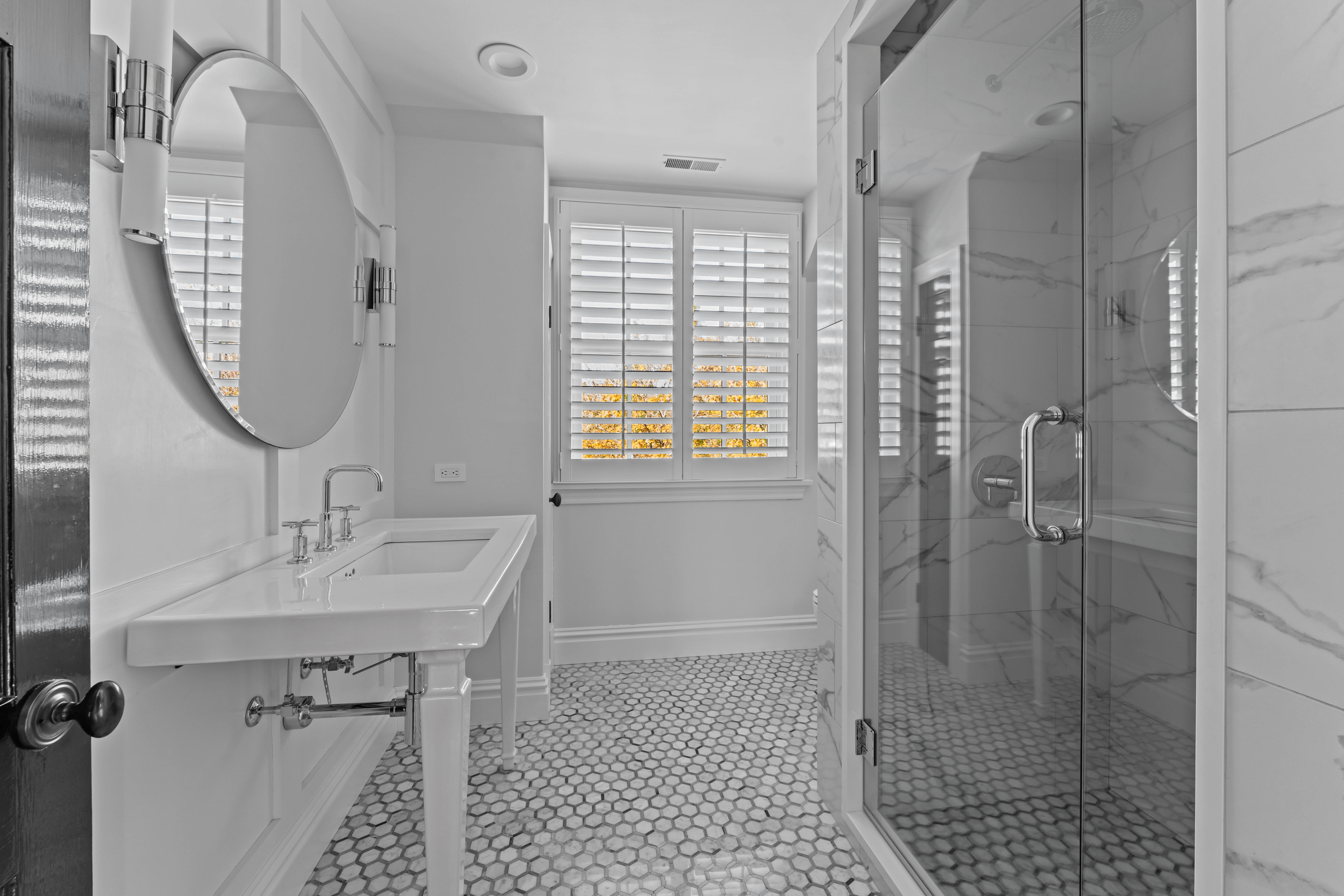  Stunning Private Estate Tucked Away on one of Ladue