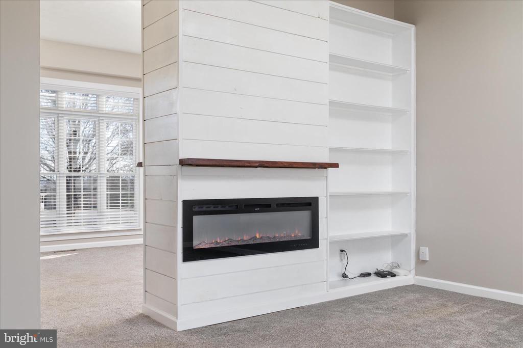 Winchester, Virginia, 22602, United States, 5 Bedrooms Bedrooms, ,5 BathroomsBathrooms,Residential,For Sale,2039774