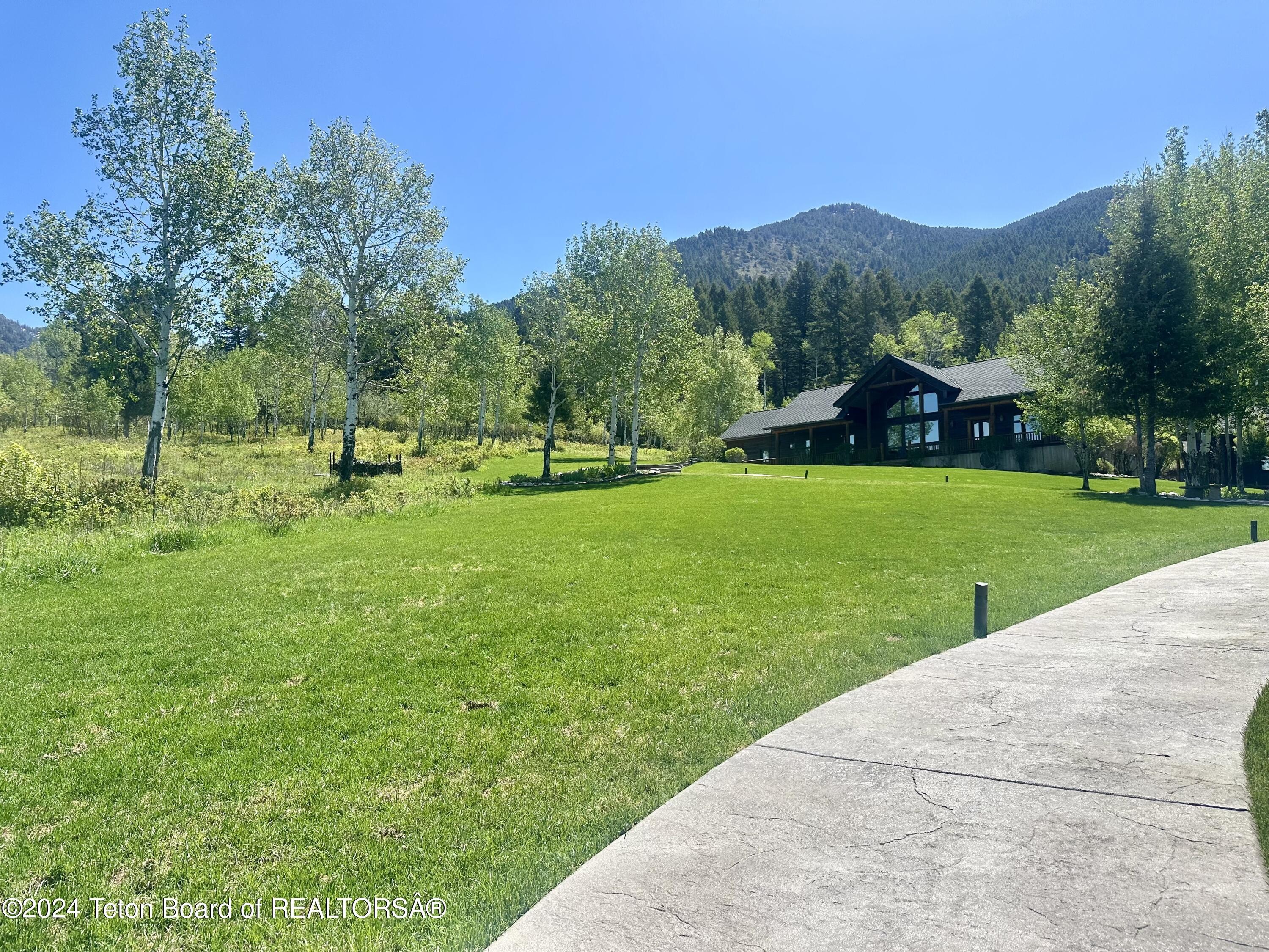 501 KEYSTONE Trail, Etna, Wyoming, 83118, United States, 5 Bedrooms Bedrooms, ,4 BathroomsBathrooms,Residential,For Sale,501 KEYSTONE Trail,1517312