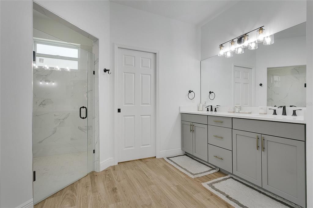 Groveland, Florida, 34736, United States, 4 Bedrooms Bedrooms, ,3 BathroomsBathrooms,Residential,For Sale,1903705