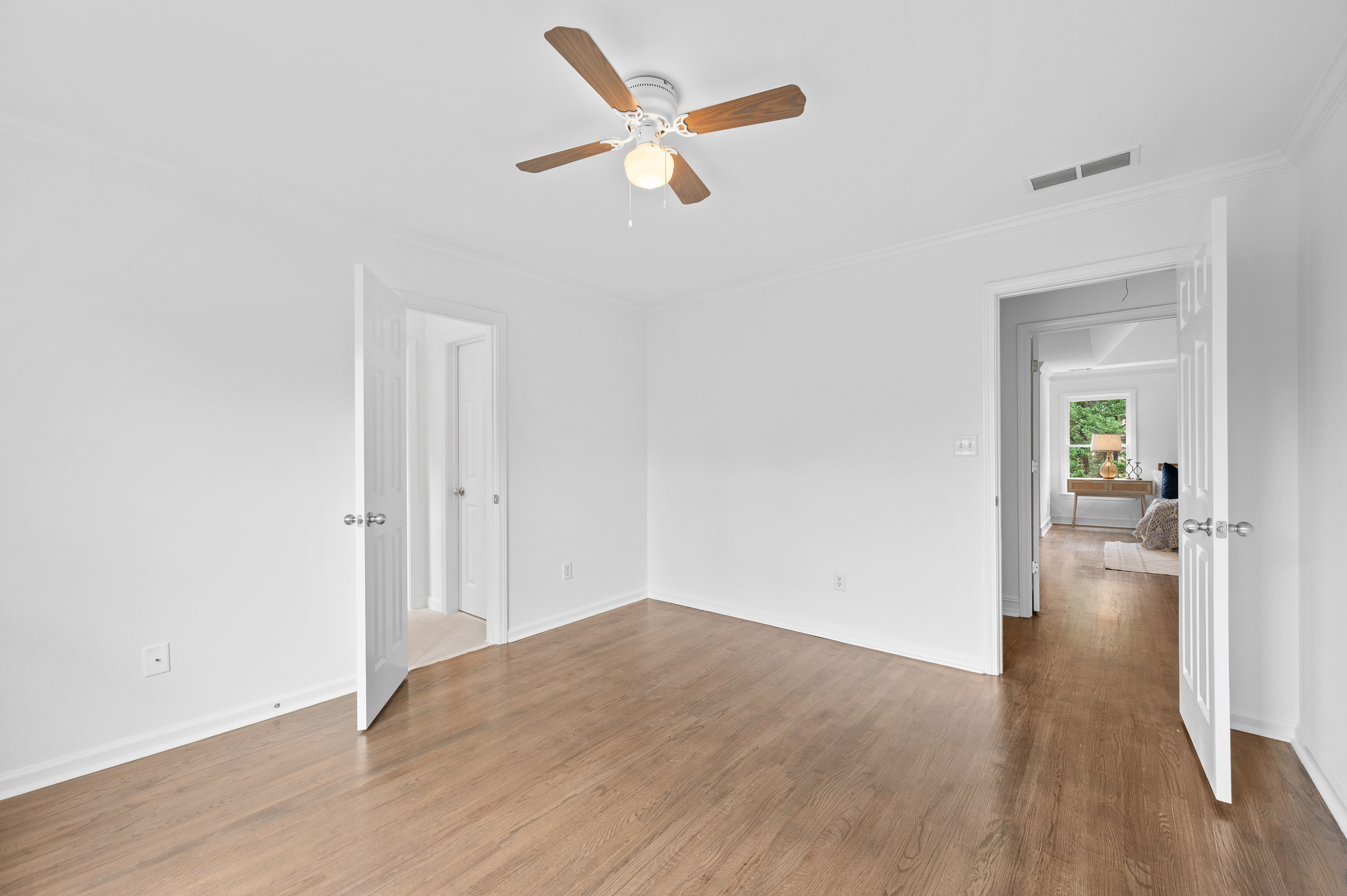  Stunning, All-Brick Home in Sought-After Medlock Place - 物件實景