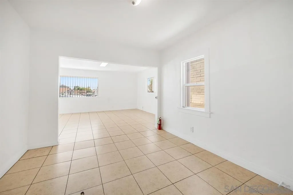 National City, California, 91950, United States, 5 Bedrooms Bedrooms, ,2 BathroomsBathrooms,Residential,For Sale,1895811