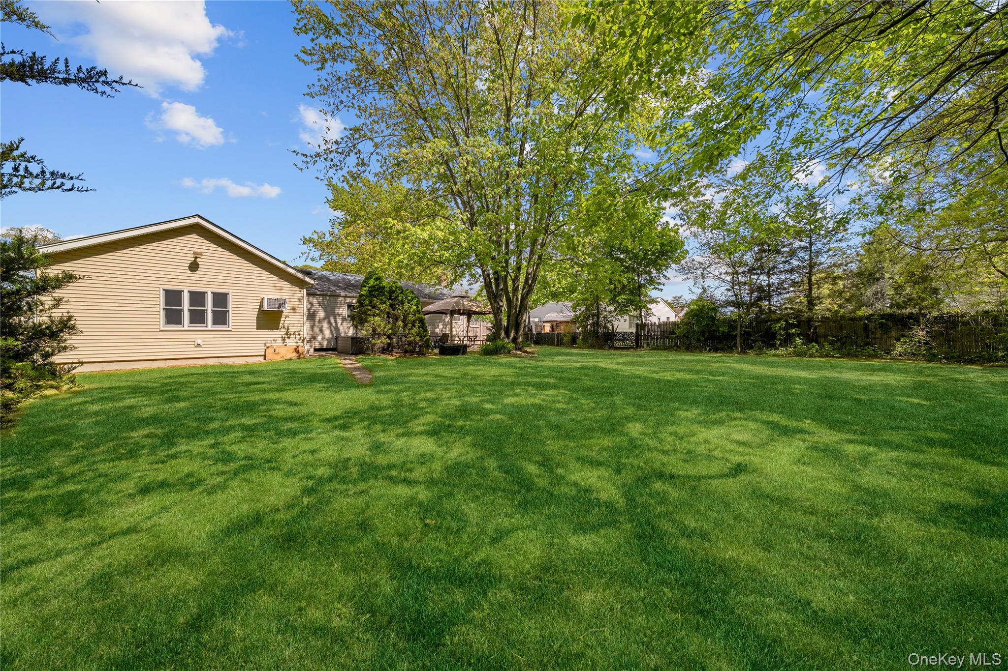  36 Marshall Drive, Selden, NY, 11784 - 物件實景