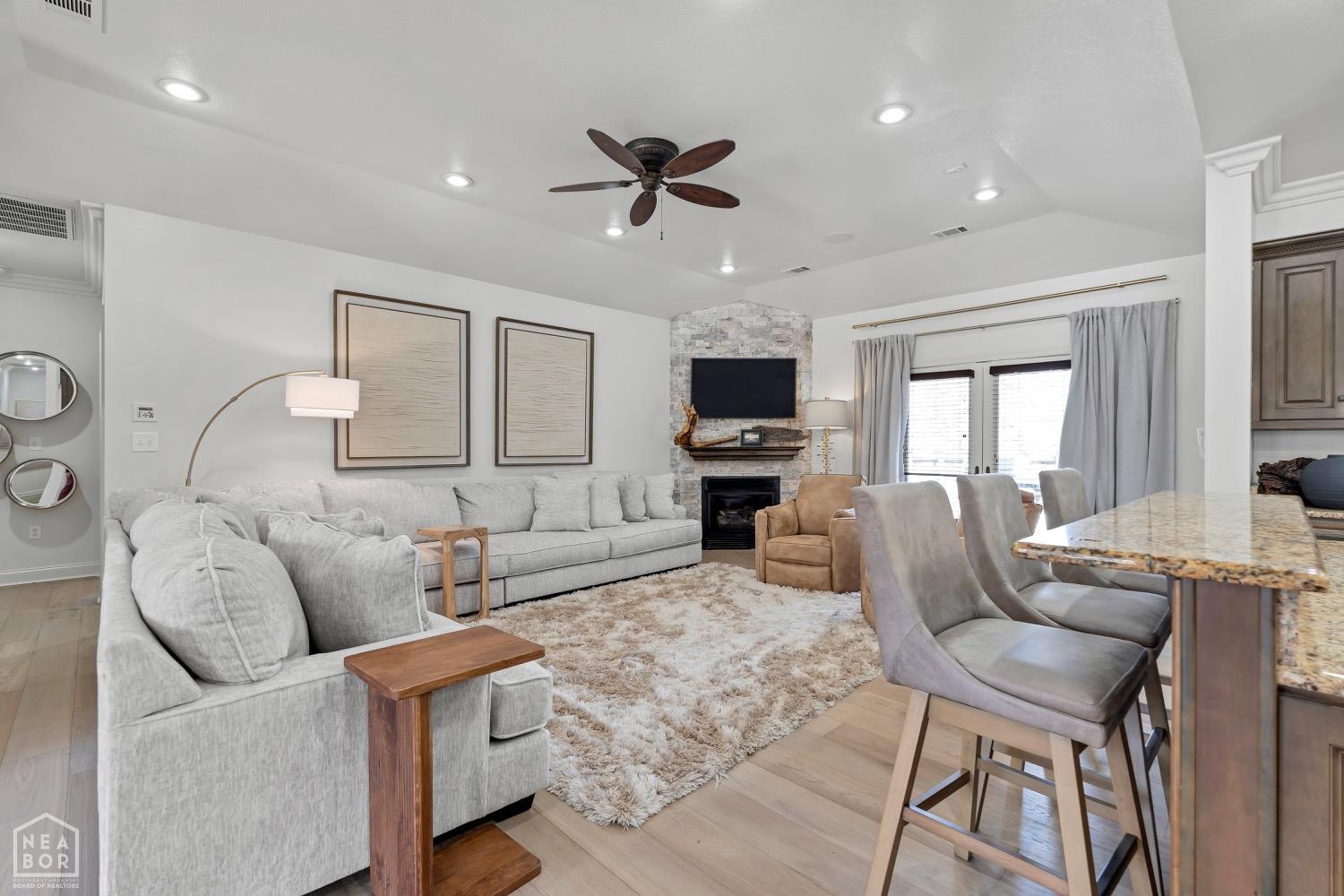 Jonesboro, Arkansas, 72404, United States, ,5 BathroomsBathrooms,Residential,For Sale,1981825