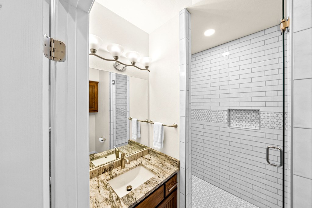 Fredericksburg, Texas, 78624, United States, 6 Bedrooms Bedrooms, ,6 BathroomsBathrooms,Residential,For Sale,2048440