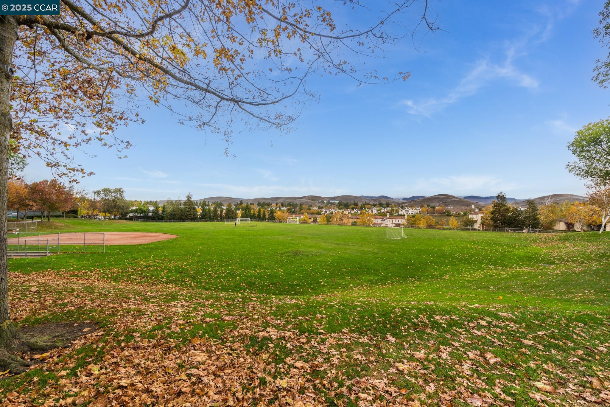 San Ramon, California, 94582, United States, 4 Bedrooms Bedrooms, ,3 BathroomsBathrooms,Residential,For Sale,1988285