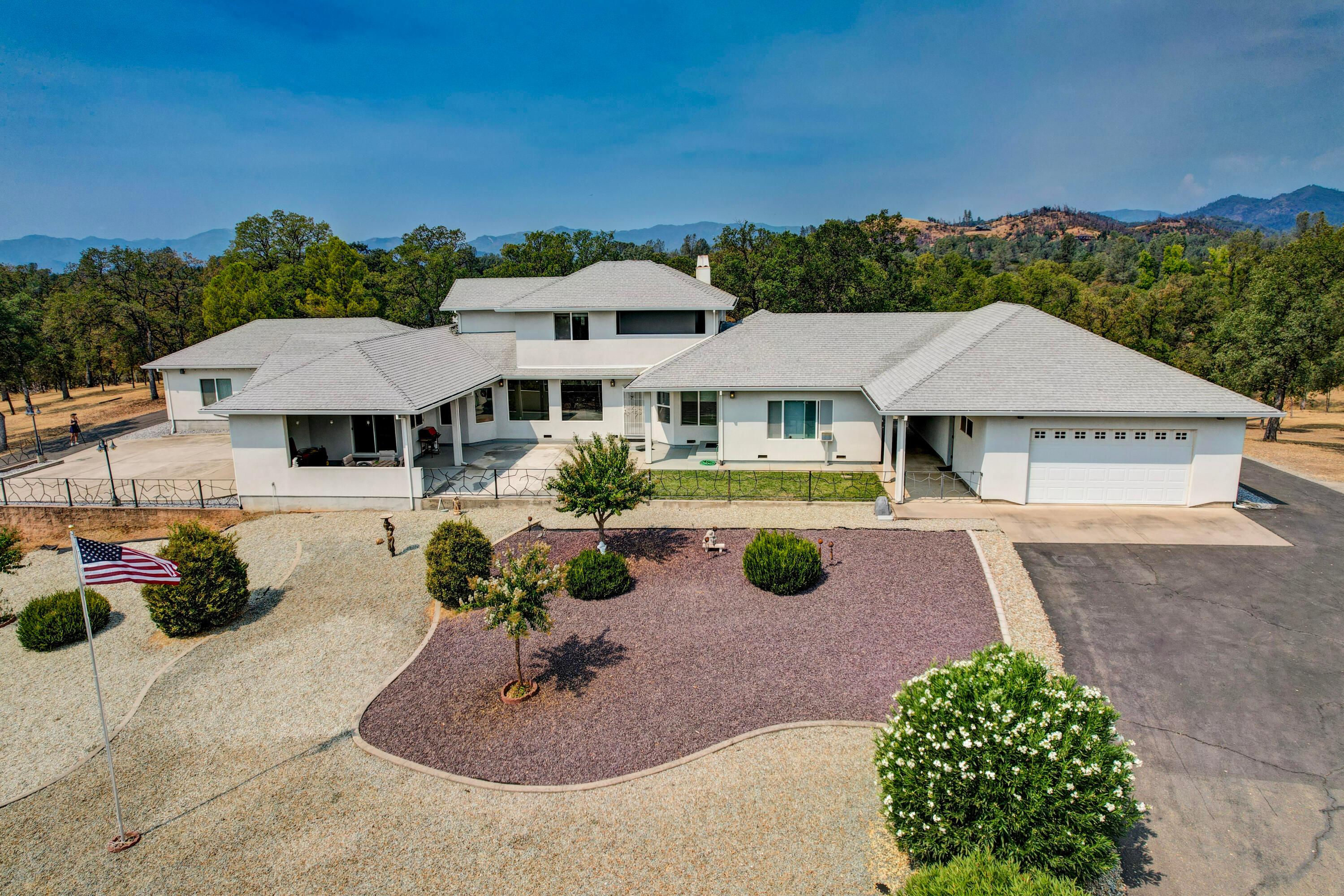 Redding, California, 96002, United States, 3 Bedrooms Bedrooms, ,3 BathroomsBathrooms,Residential,For Sale,1992839