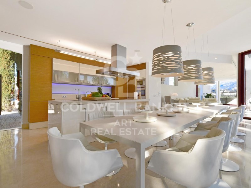 Marbella, Andalusia, ES, 5 Bedrooms Bedrooms, ,6 BathroomsBathrooms,Residential,For Sale,1793591