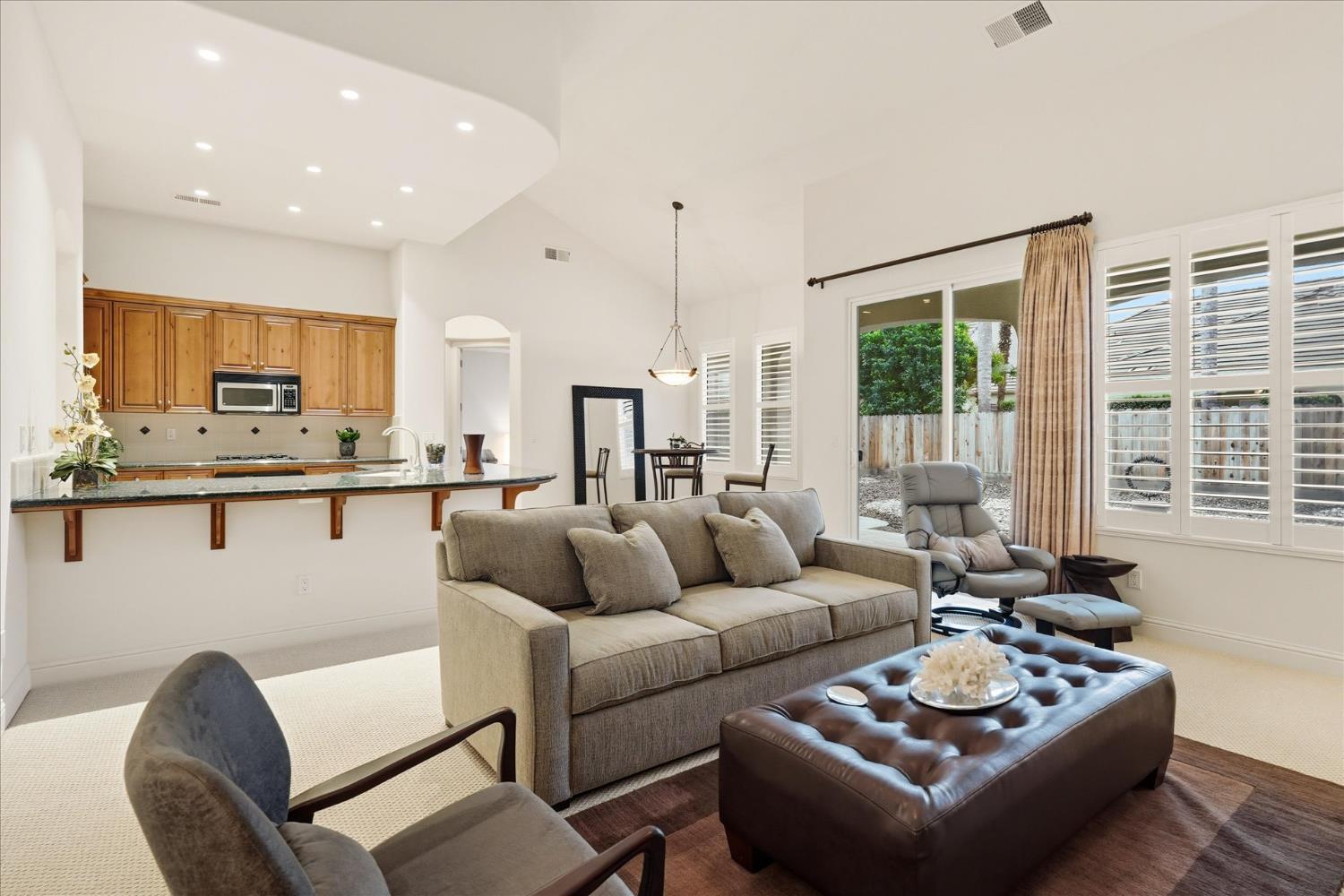 Clovis, California, 93619, United States, 3 Bedrooms Bedrooms, ,2 BathroomsBathrooms,Residential,For Sale,2005966