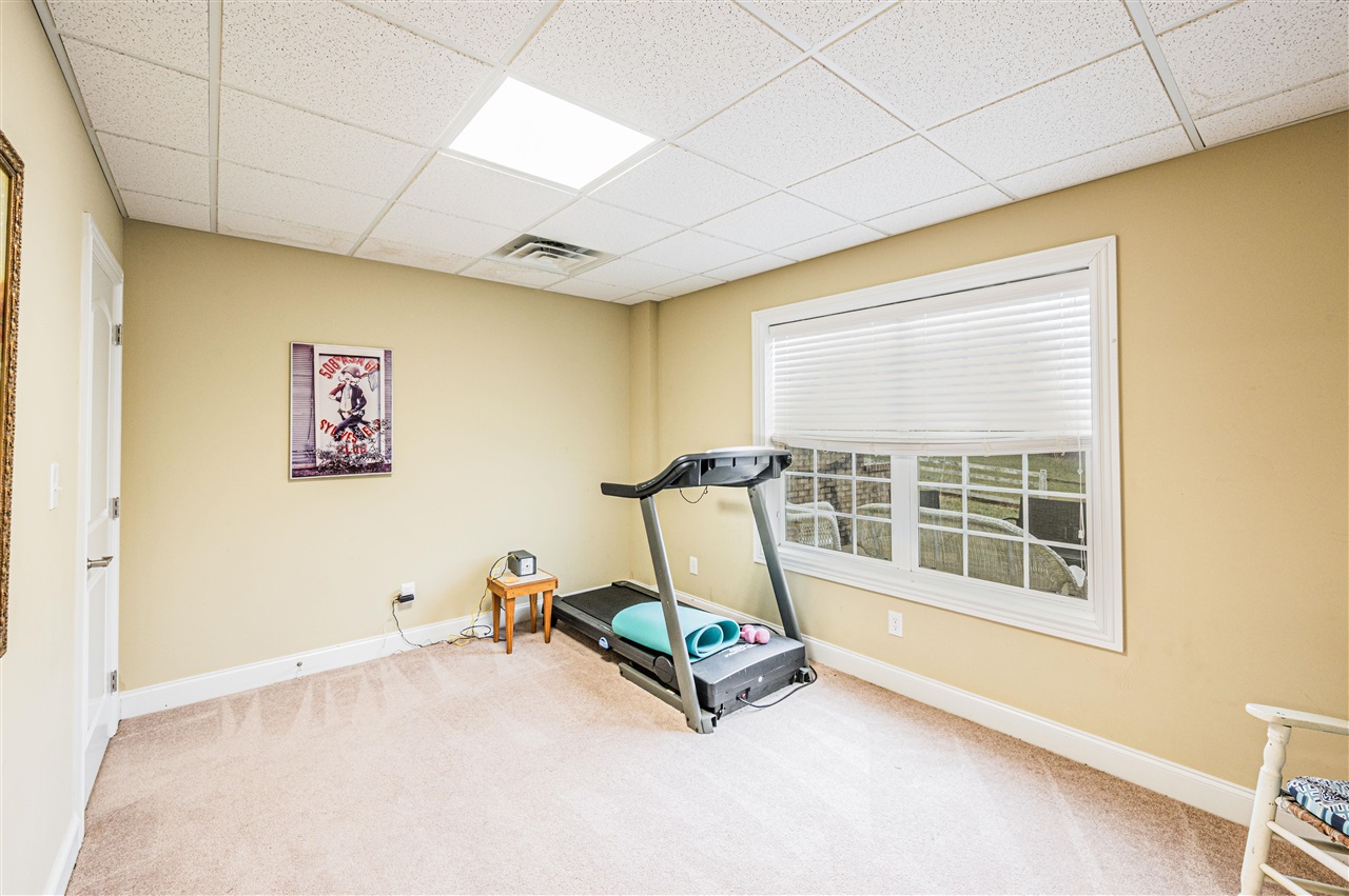 Scottsville, Kentucky, 42164, United States, 4 Bedrooms Bedrooms, ,4 BathroomsBathrooms,Residential,For Sale,2001662