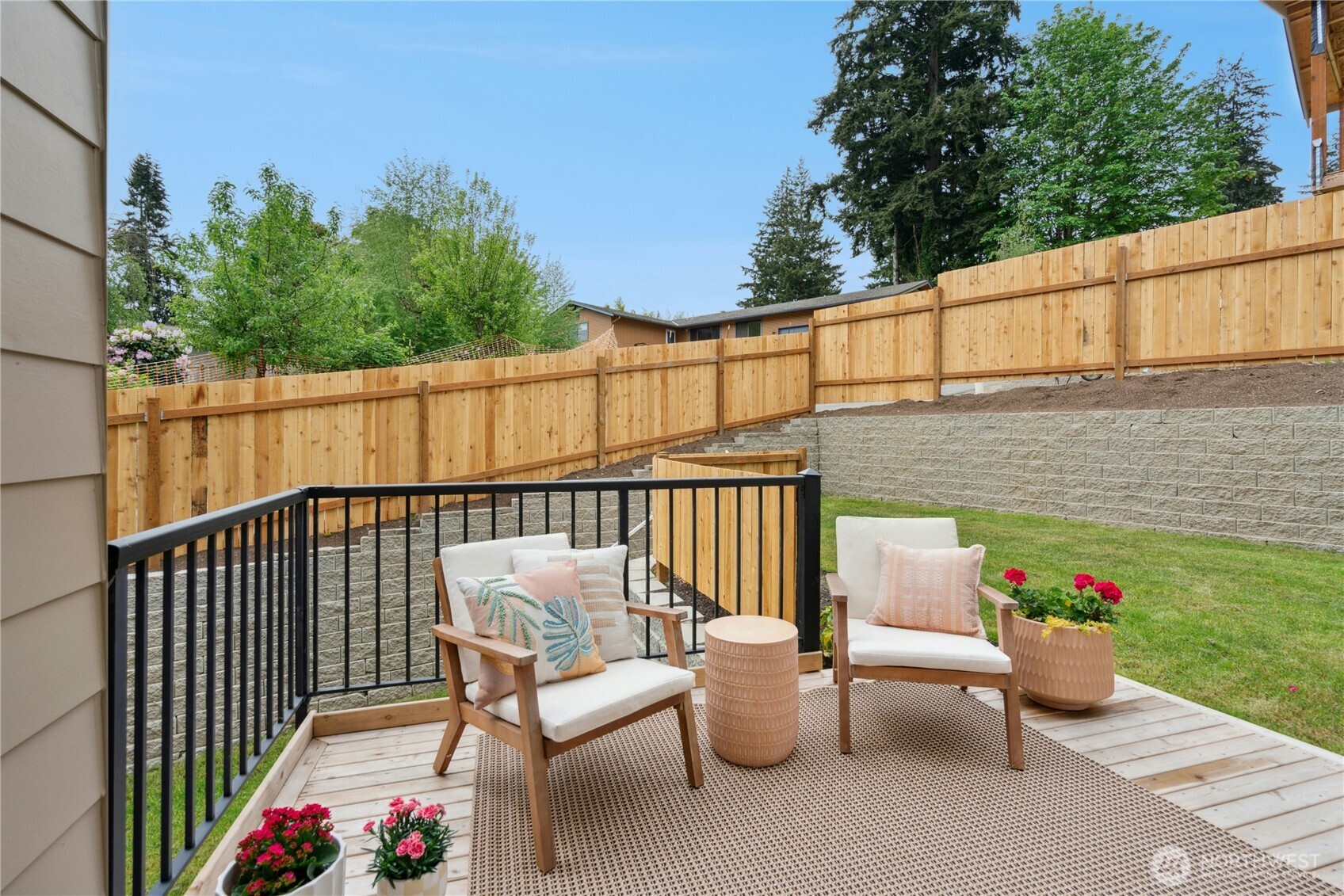 Everett, Washington, 98208, United States, 4 Bedrooms Bedrooms, ,2 BathroomsBathrooms,Residential,For Sale,1827373