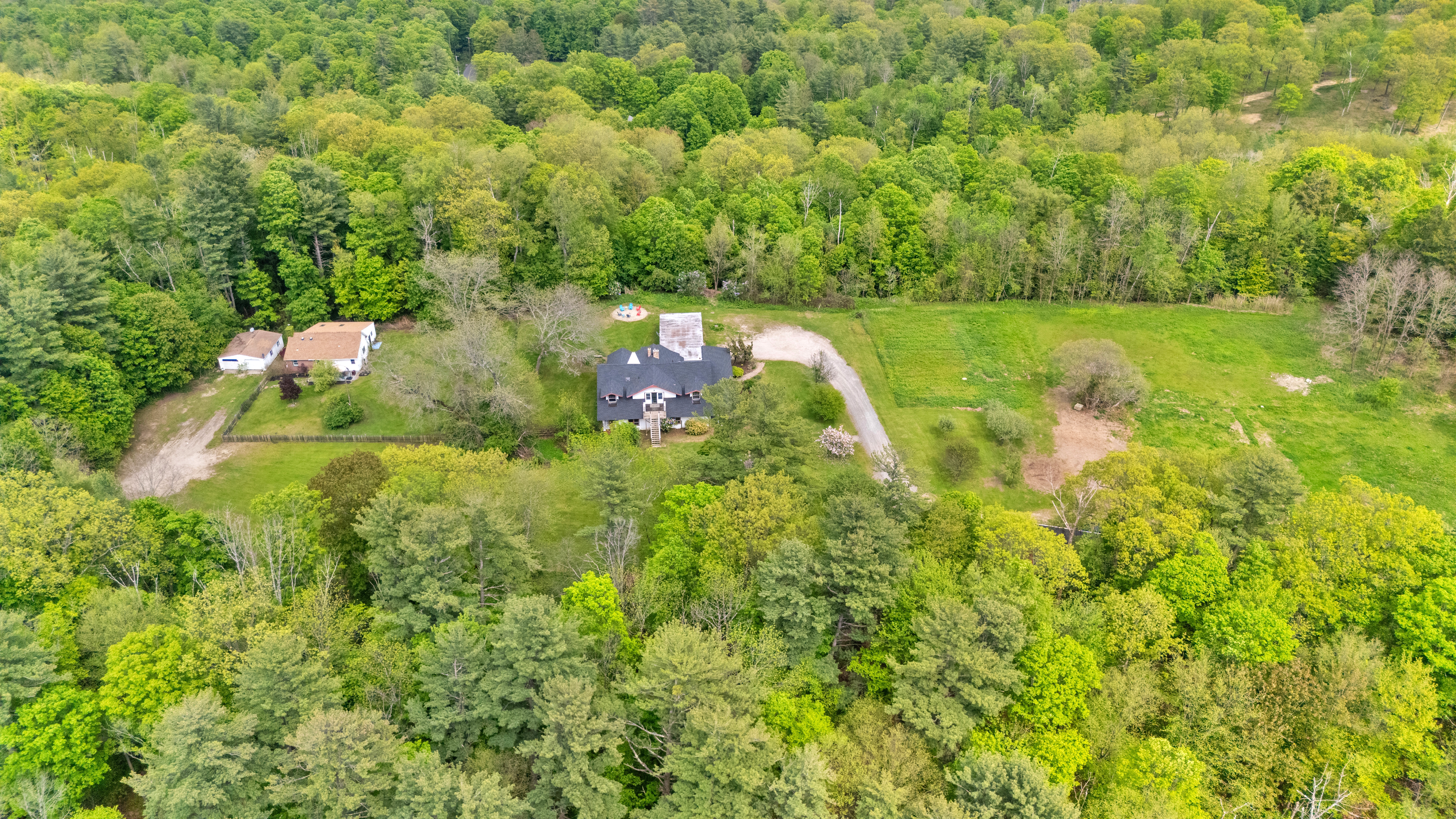  Just One Mile From the Heart of Lenox, Nearly 36 Acres Await Your Next Chapter - 物件實景