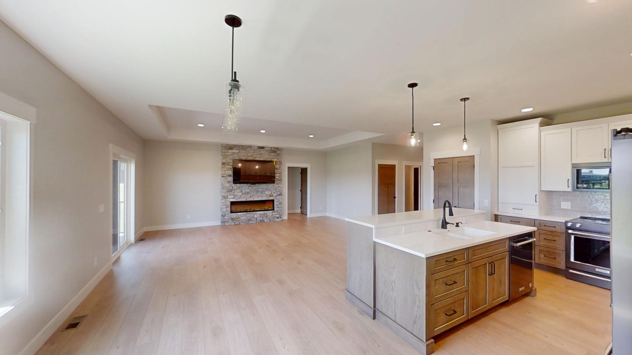 Albert Lea, Minnesota, 56007, United States, 4 Bedrooms Bedrooms, ,2 BathroomsBathrooms,Residential,For Sale,1981027