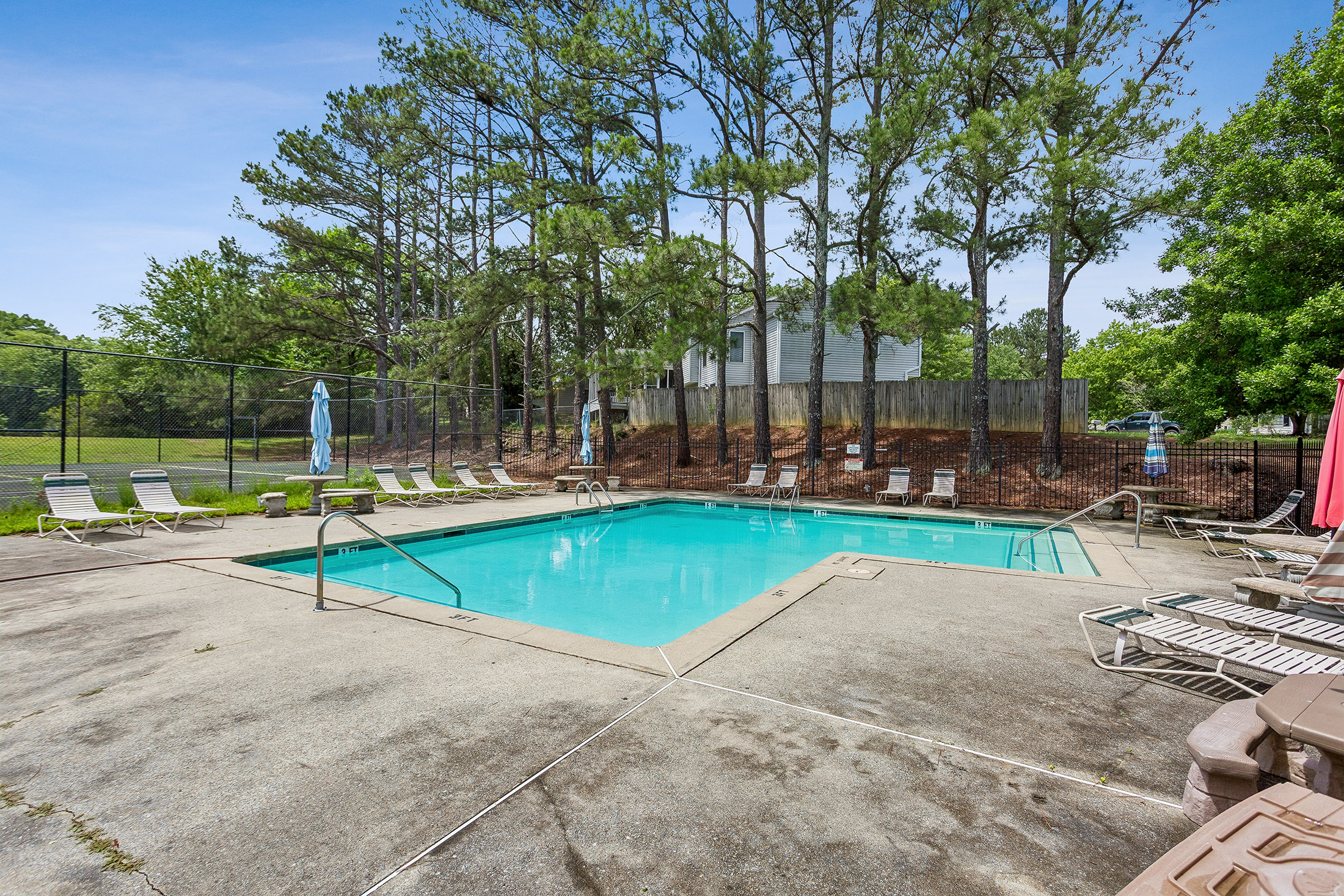 Beautifully Maintained Three Bedroom Home on Quiet Cul-de-sac in Powder Springs - 物件實景