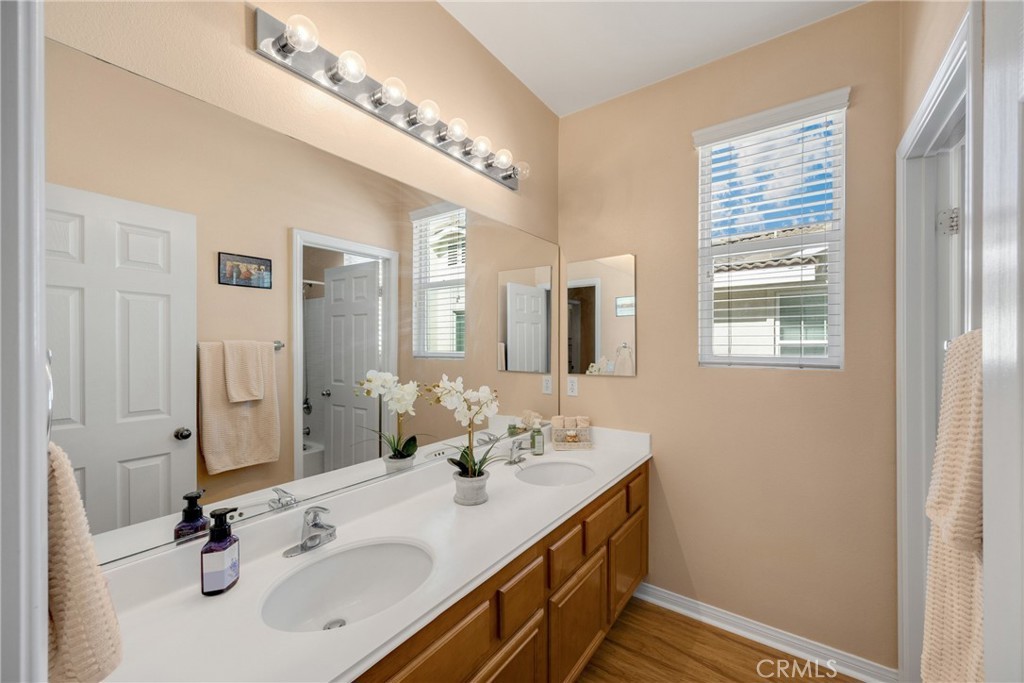 Highland, California, 92346, United States, 5 Bedrooms Bedrooms, ,4 BathroomsBathrooms,Residential,For Sale,1975200