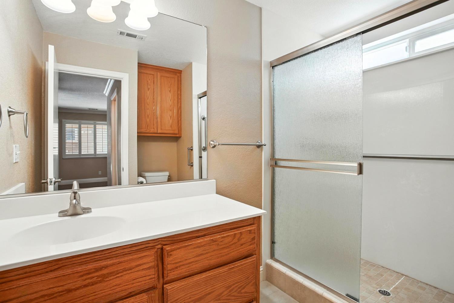 Galt, California, 95632, United States, 3 Bedrooms Bedrooms, ,2 BathroomsBathrooms,Residential,For Sale,1906984