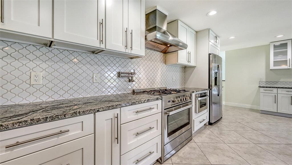 Sarasota, Florida, 34235, United States, 4 Bedrooms Bedrooms, ,3 BathroomsBathrooms,Residential,For Sale,1903701