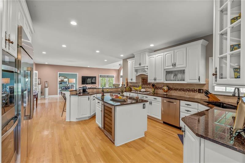 Mcmurray, Pennsylvania, 15317, United States, 4 Bedrooms Bedrooms, ,4 BathroomsBathrooms,Residential,For Sale,1928705