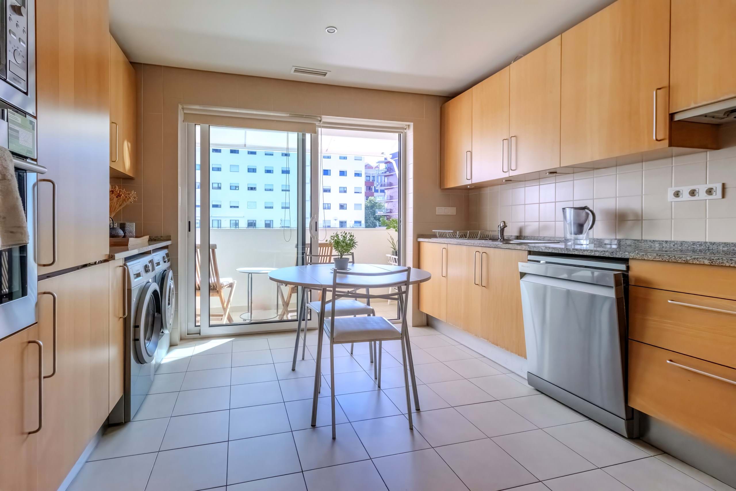Lisboa, Lisbon, 1990-296, PT, 3 Bedrooms Bedrooms, ,3 BathroomsBathrooms,Residential,For Sale,1699182