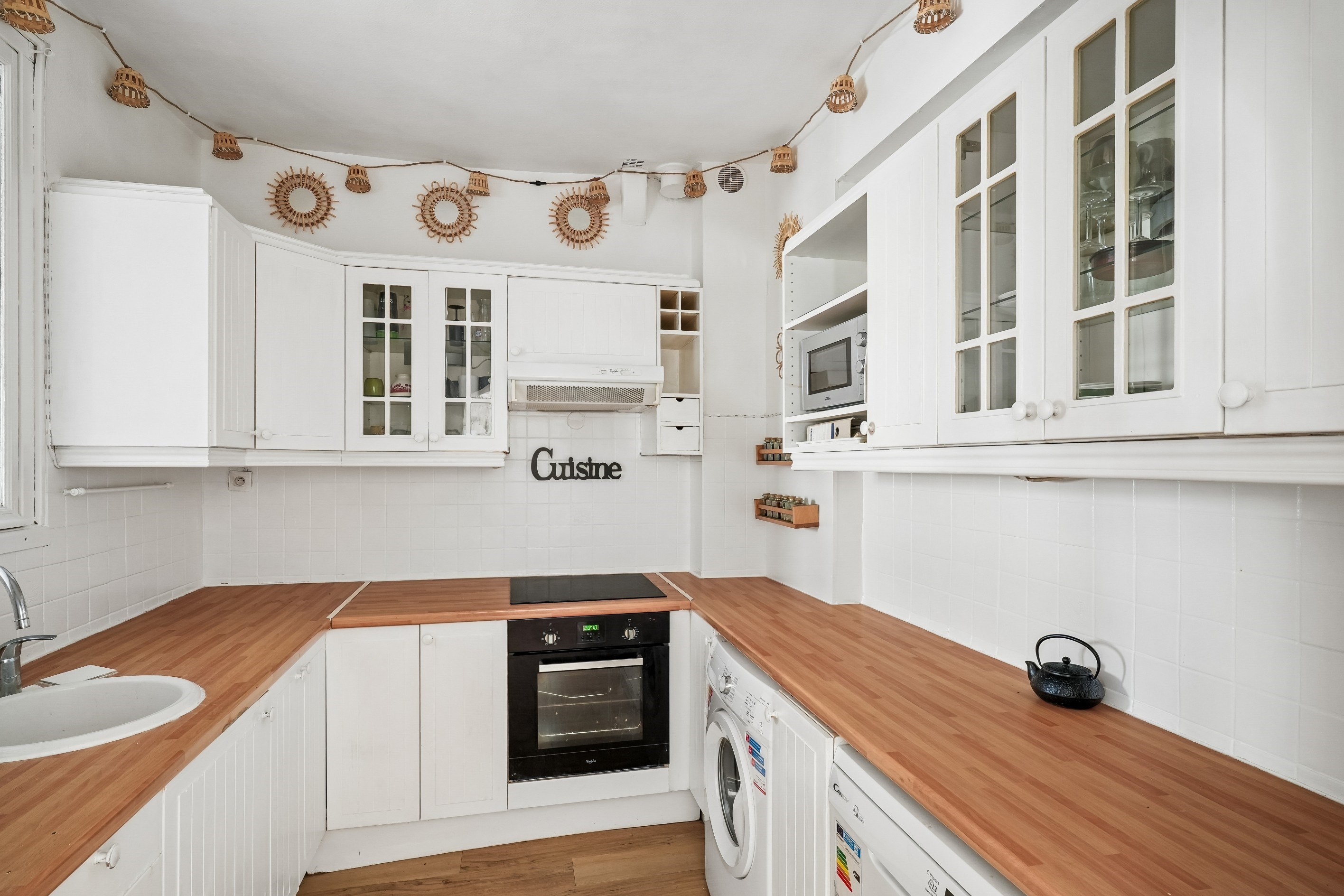  Bright, dual-aspect apartment in the heart of Paris’s 9th arrondissement - 物件實景