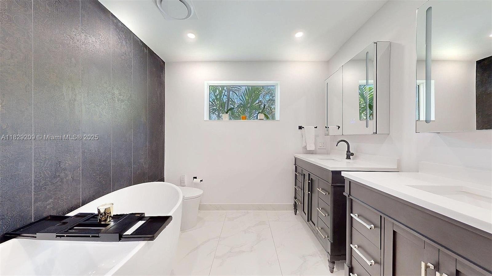 Coral Gables, Florida, 33134, United States, 4 Bedrooms Bedrooms, ,3 BathroomsBathrooms,Residential,For Sale,1976350