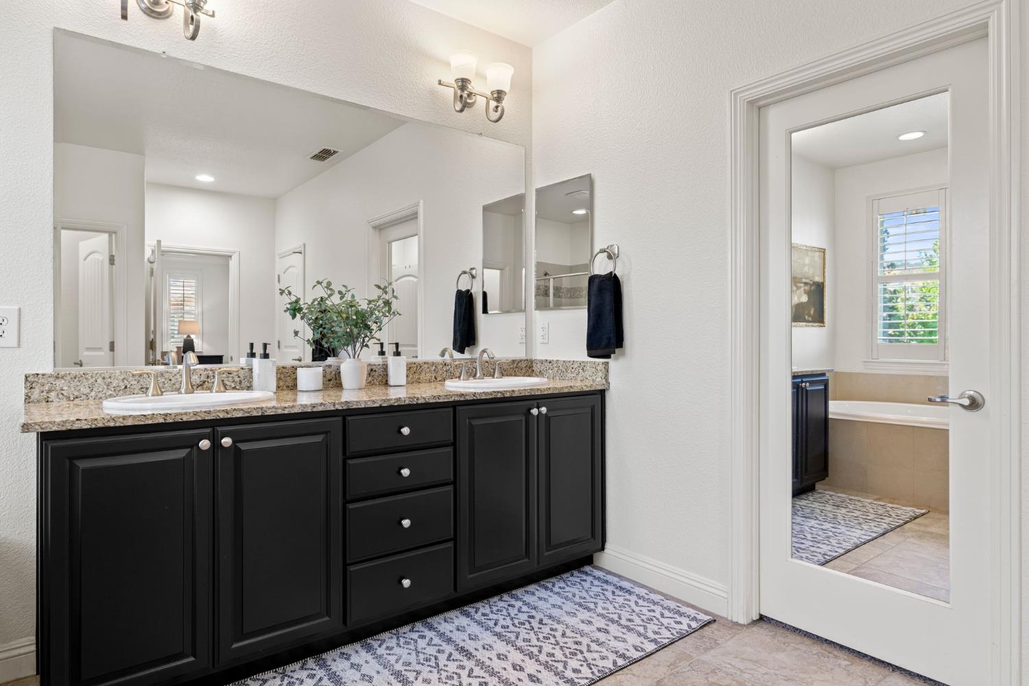 El Dorado Hills, California, 95762, United States, 4 Bedrooms Bedrooms, ,3 BathroomsBathrooms,Residential,For Sale,1925996