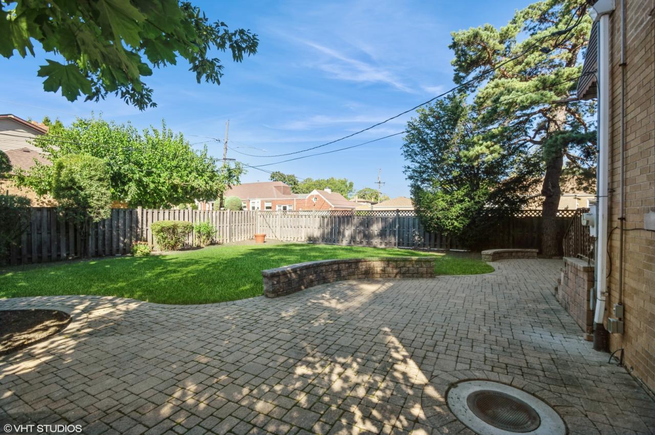 7527 W Wabansia Avenue W, Elmwood Park, Illinois, 60707, United States, 4 Bedrooms Bedrooms, ,4 BathroomsBathrooms,Residential,For Sale,7527 w wabansia AVE w,1635528