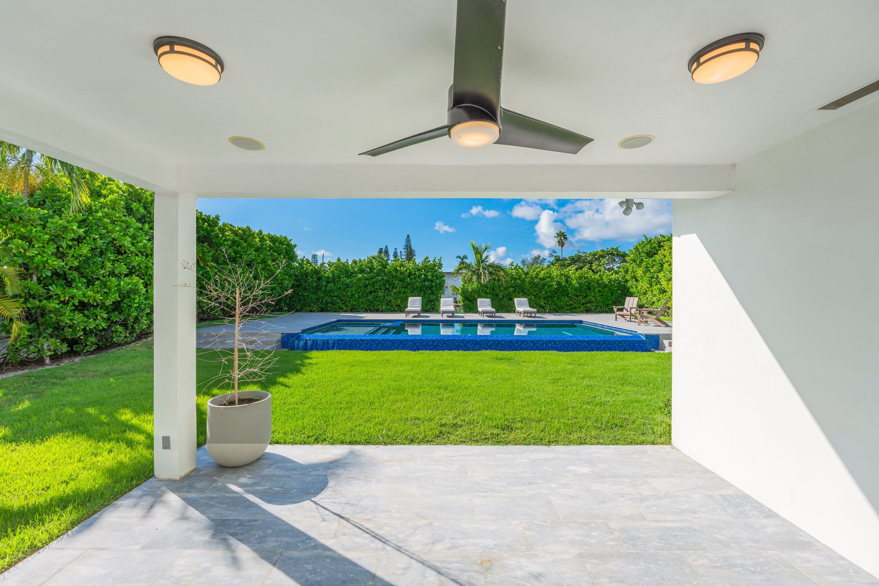  740 S Shore Dr, Miami Beach, FL, 33141 - 物件實景