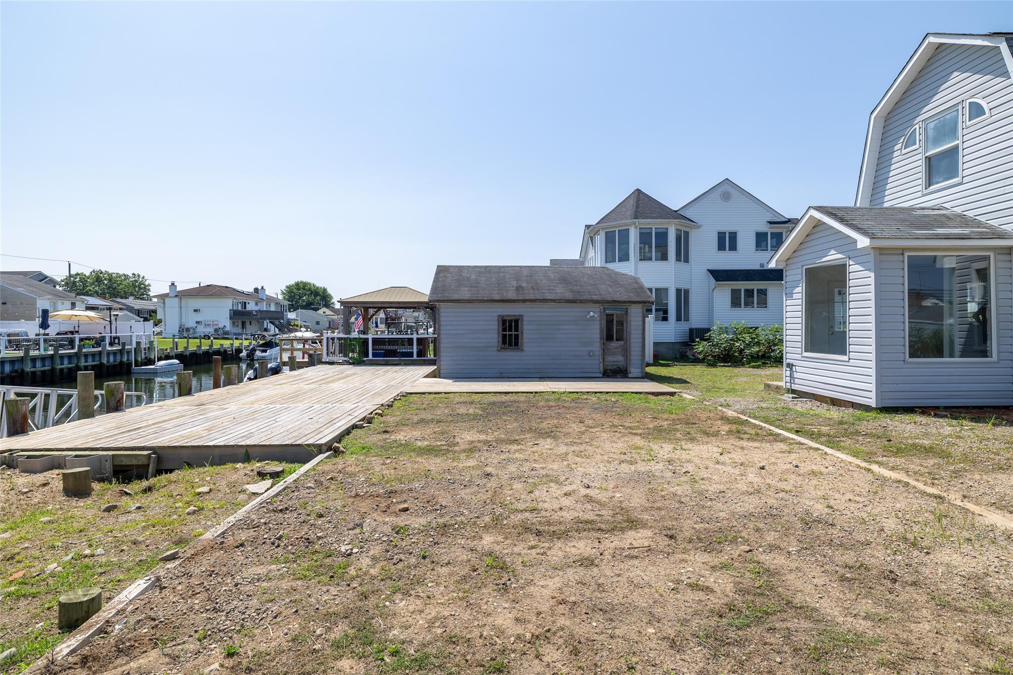 Seaford, New York, 11783, United States, 3 Bedrooms Bedrooms, ,2 BathroomsBathrooms,Residential,For Sale,1908312
