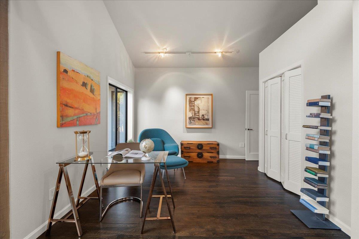 Los Altos Hills, California, 94022, United States, 5 Bedrooms Bedrooms, ,5 BathroomsBathrooms,Residential,For Sale,1907317