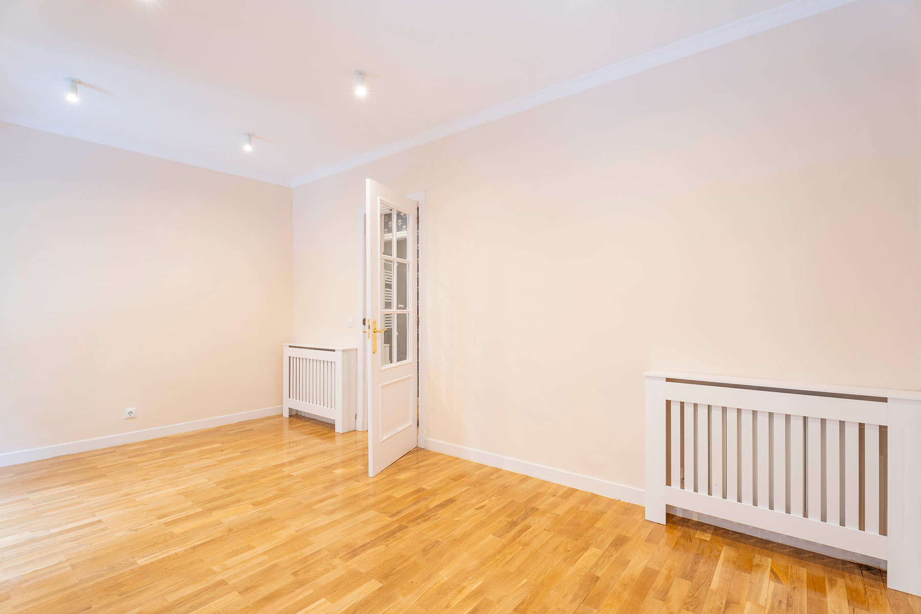  Renovated Flat with Balconies in Trafalgar, Chamberí, Madrid - 物件實景