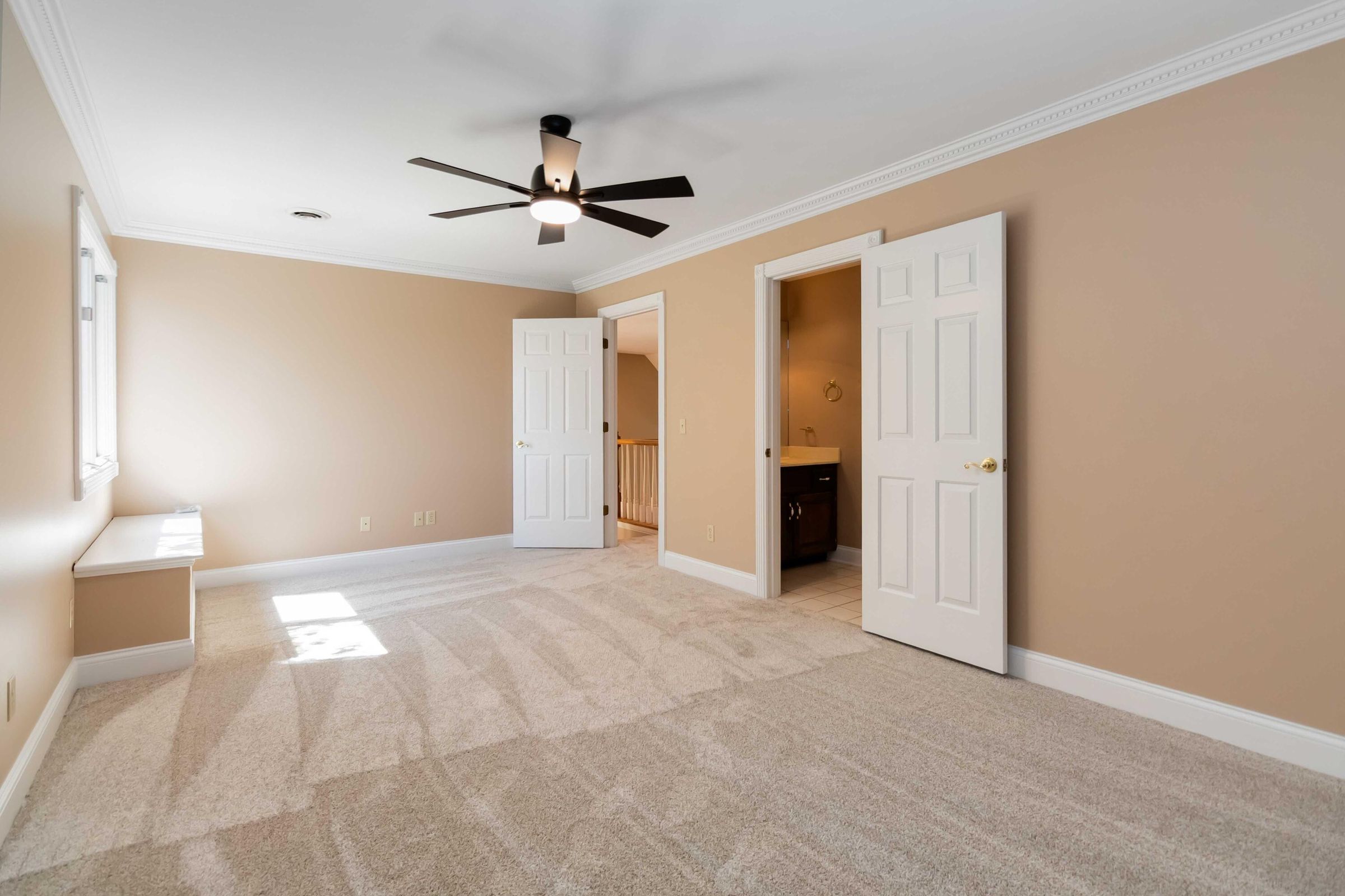 London, Kentucky, 40744, United States, 5 Bedrooms Bedrooms, ,4 BathroomsBathrooms,Residential,For Sale,2006451