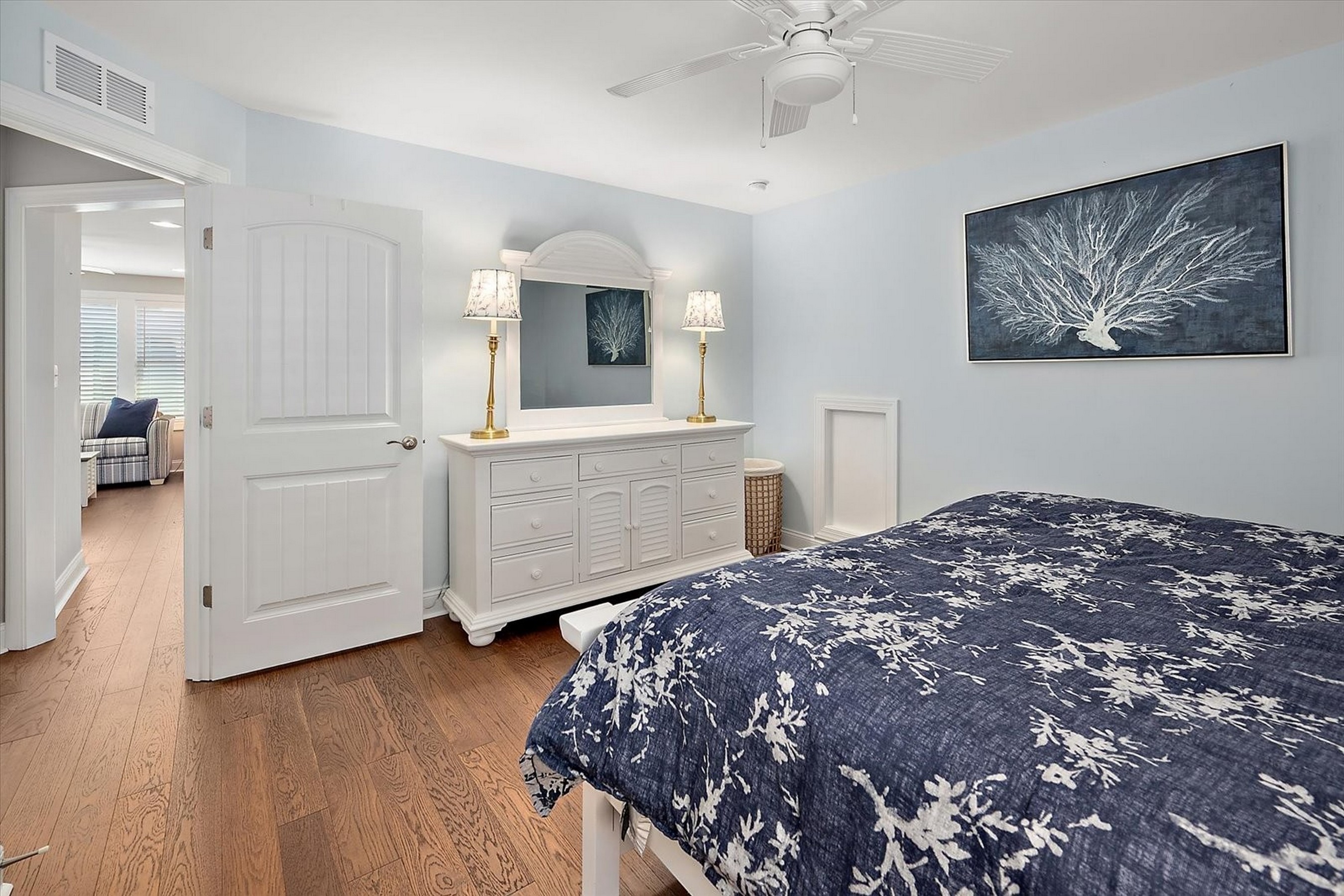  22072 Seaport Square - 物件實景