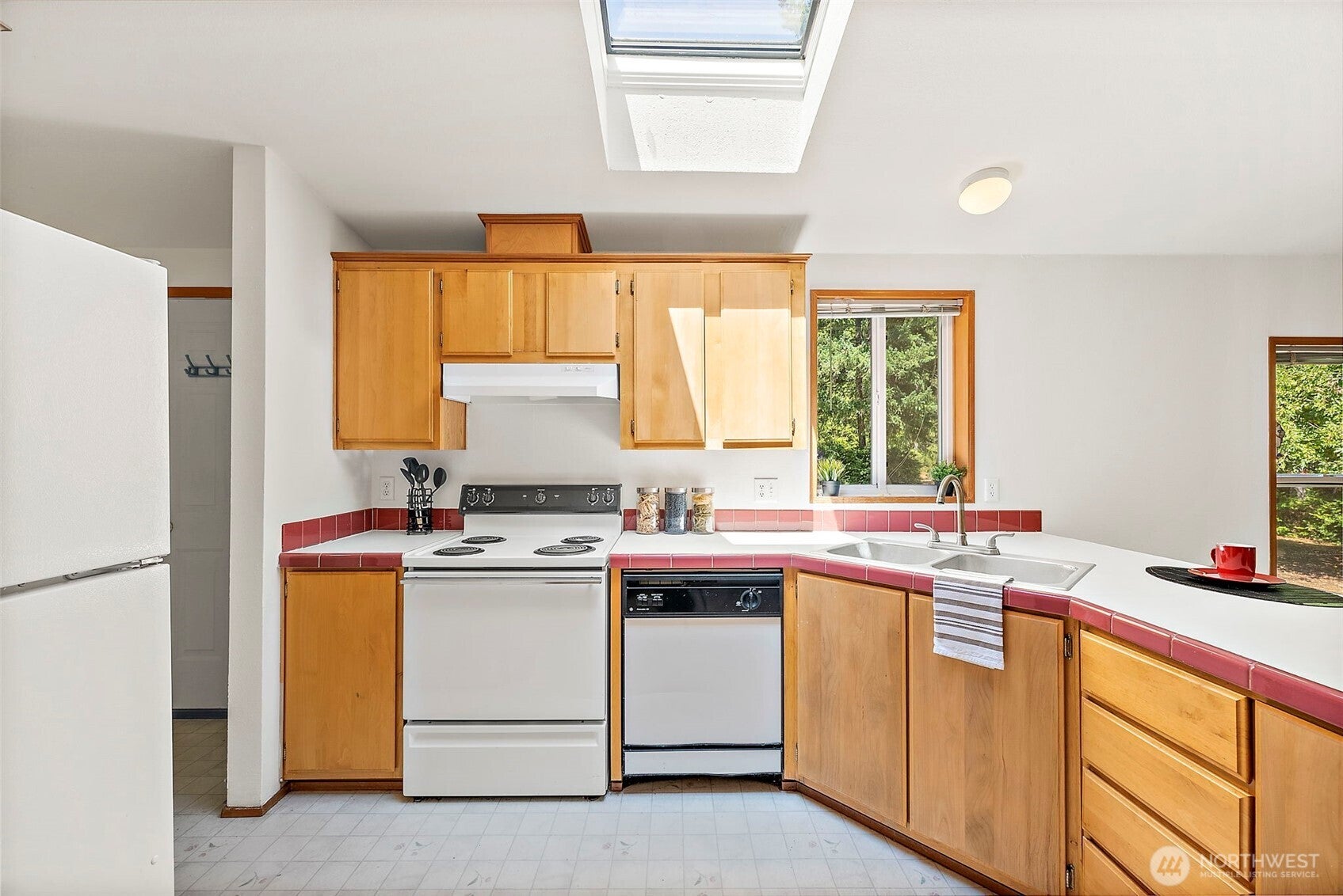 Port Orchard, Washington, 98637, United States, 3 Bedrooms Bedrooms, ,1 BathroomBathrooms,Residential,For Sale,1919682