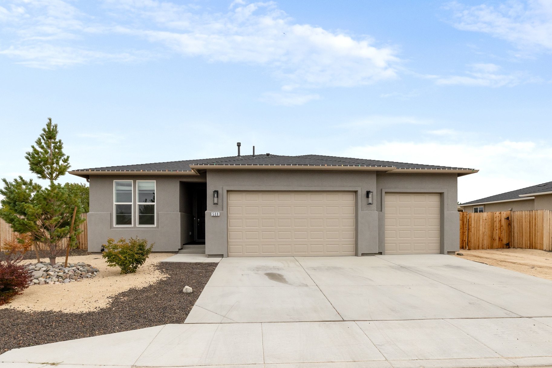  Built in 2020, Room for Everything: RV Parking Meets Big Backyard in Sparks - 物件實景