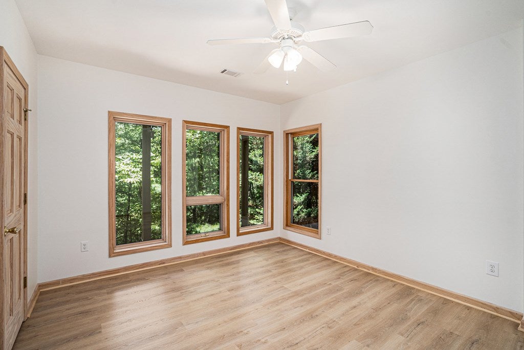 Ellijay, Georgia, 30536, United States, 4 Bedrooms Bedrooms, ,4 BathroomsBathrooms,Residential,For Sale,1888522
